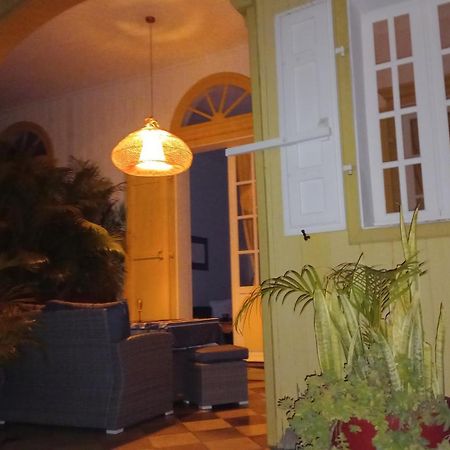 O Privilege Villa D'Exception En Centre-Ville De St-Pierre 圣皮埃尔 外观 照片